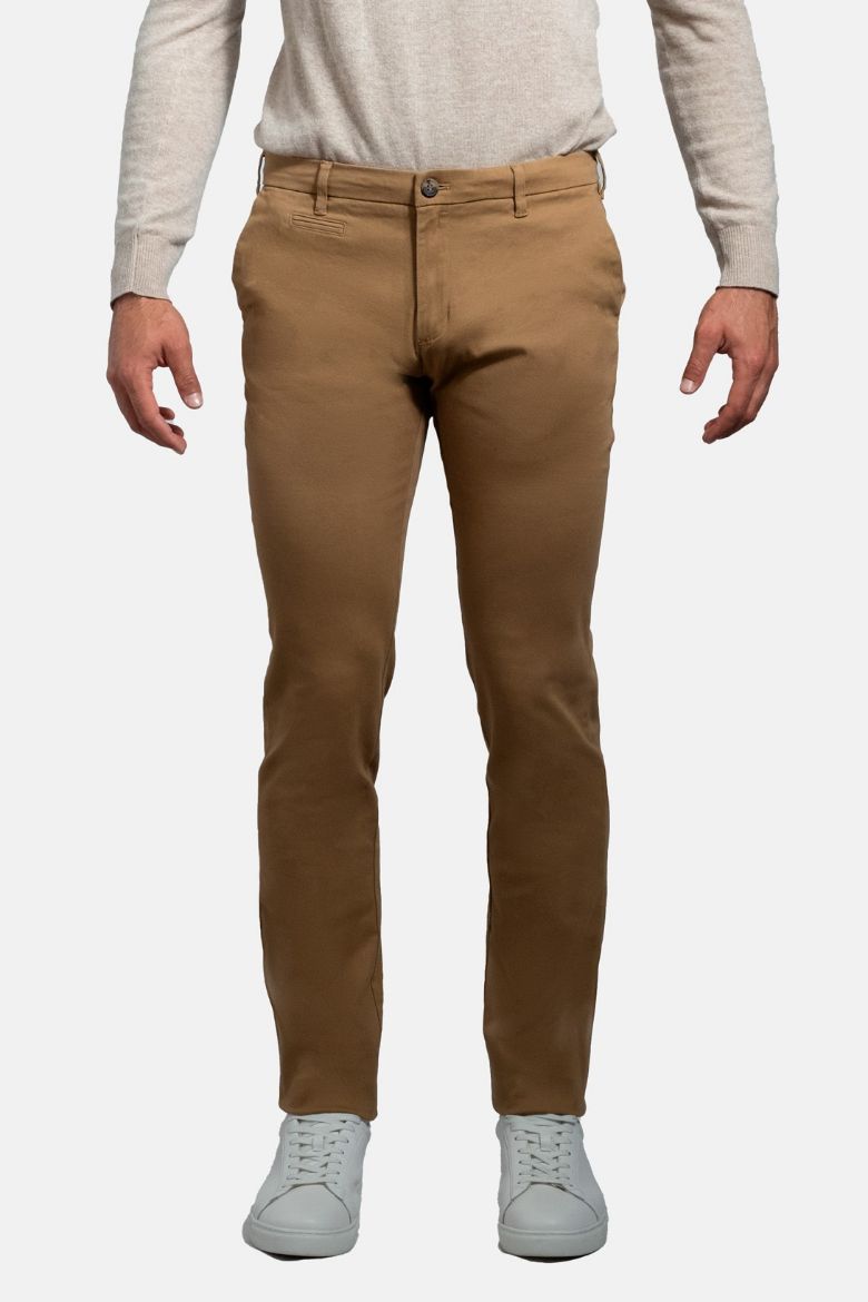 Imagen de Chino casual trousers in twill cotton, solid color, regular fit.