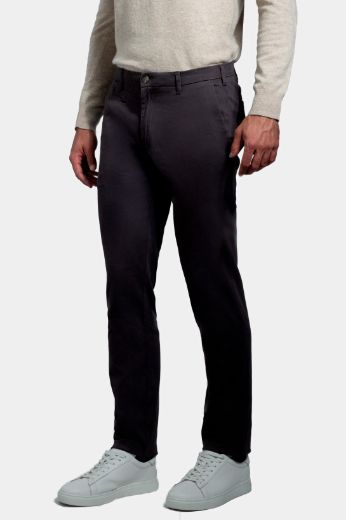 Imagen de Chino casual trousers in twill cotton, solid color, regular fit.