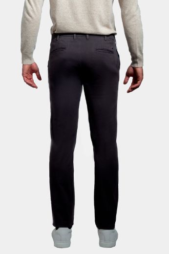 Imagen de Chino casual trousers in twill cotton, solid color, regular fit.