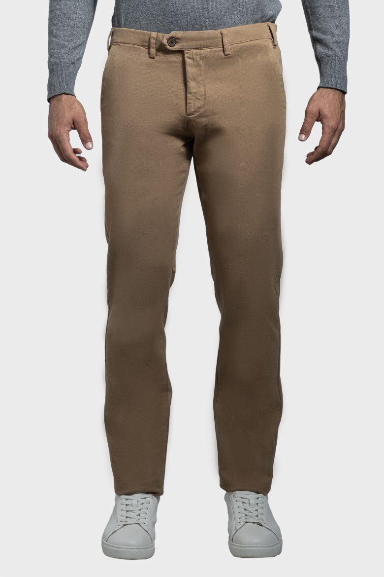 Imagen de pantalón chino de tejido canvas teñido