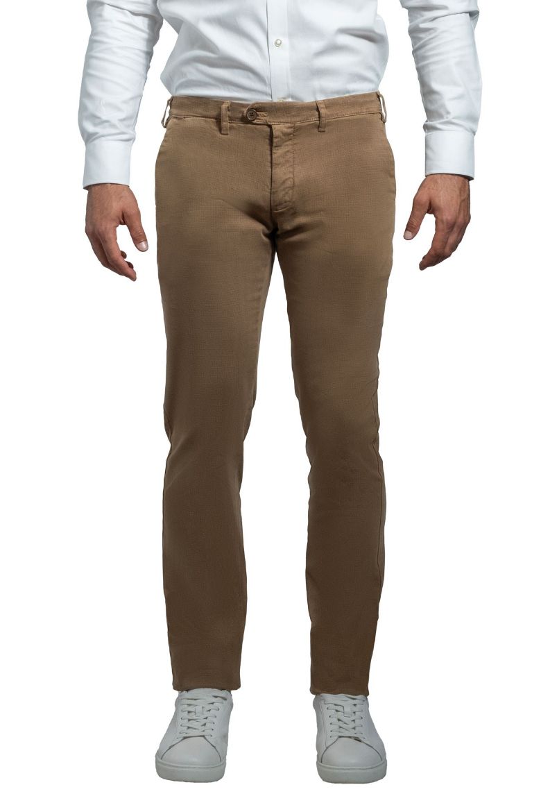 Imagen de pantalón chino de tejido de velur teñido